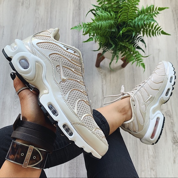 Nike Shoes - Nike air max plus prm sneakers